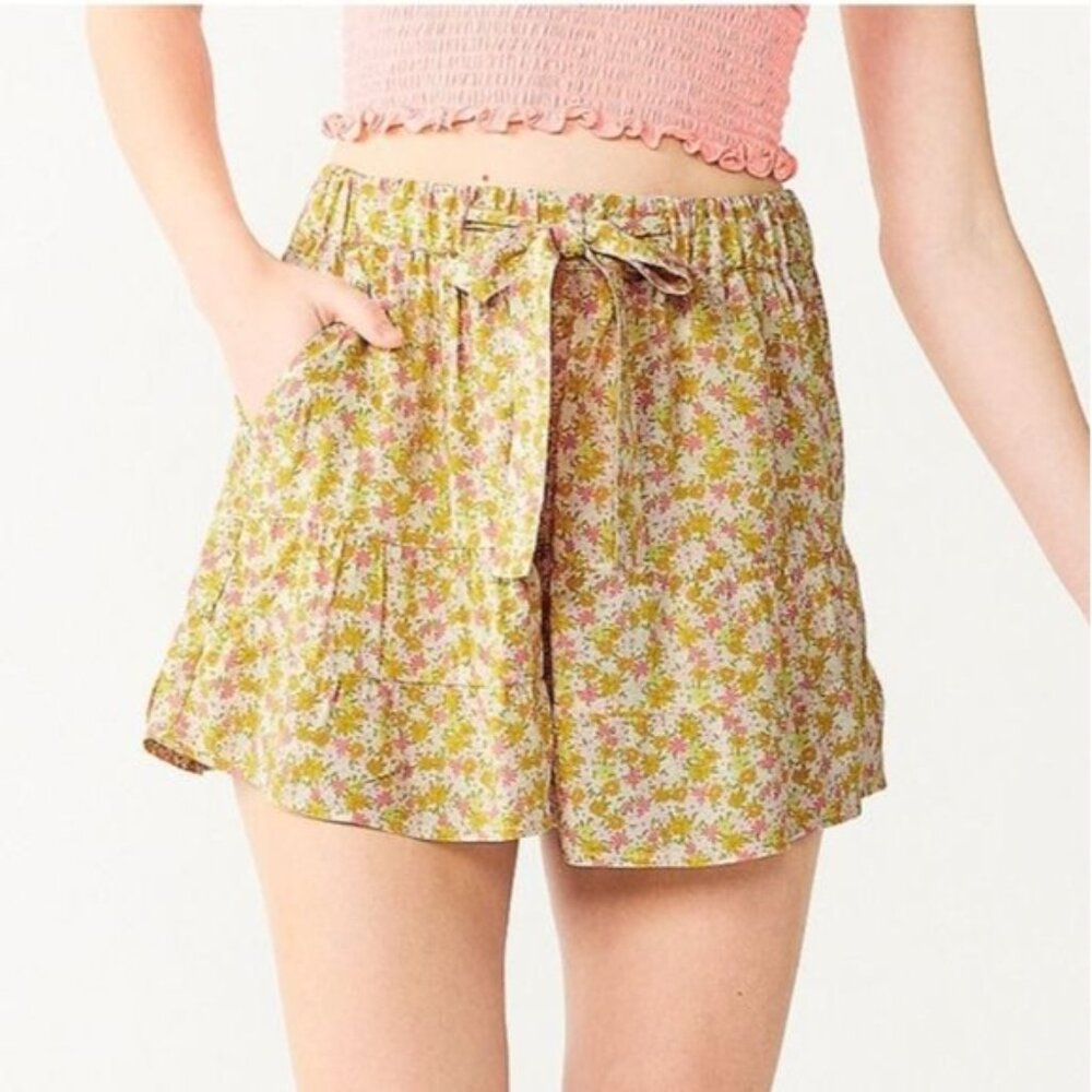 NEW High Rise Ruffle Tiered Short 2.5"‎ Yellow Multi Floral Size S